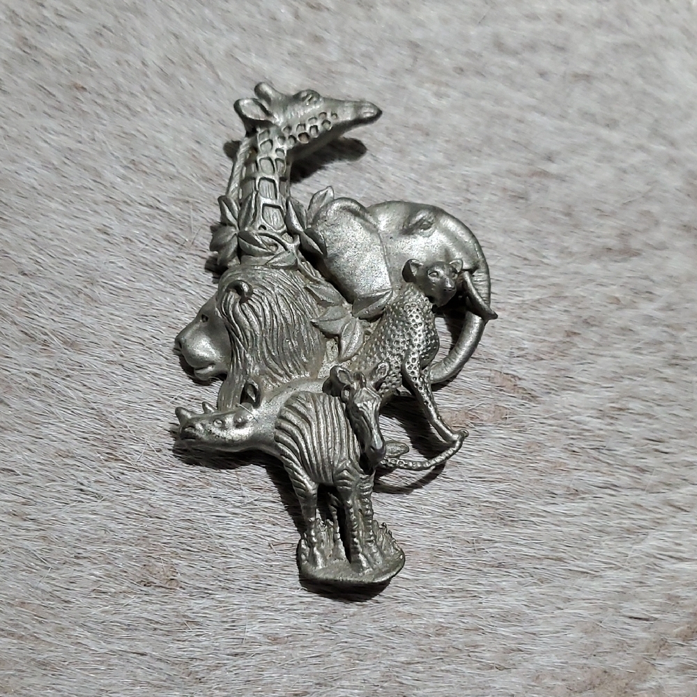 Vintage Safari Animal Brooch Noahs Ark